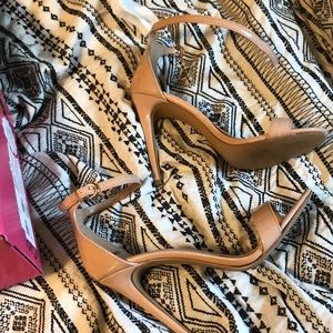 used nude heels